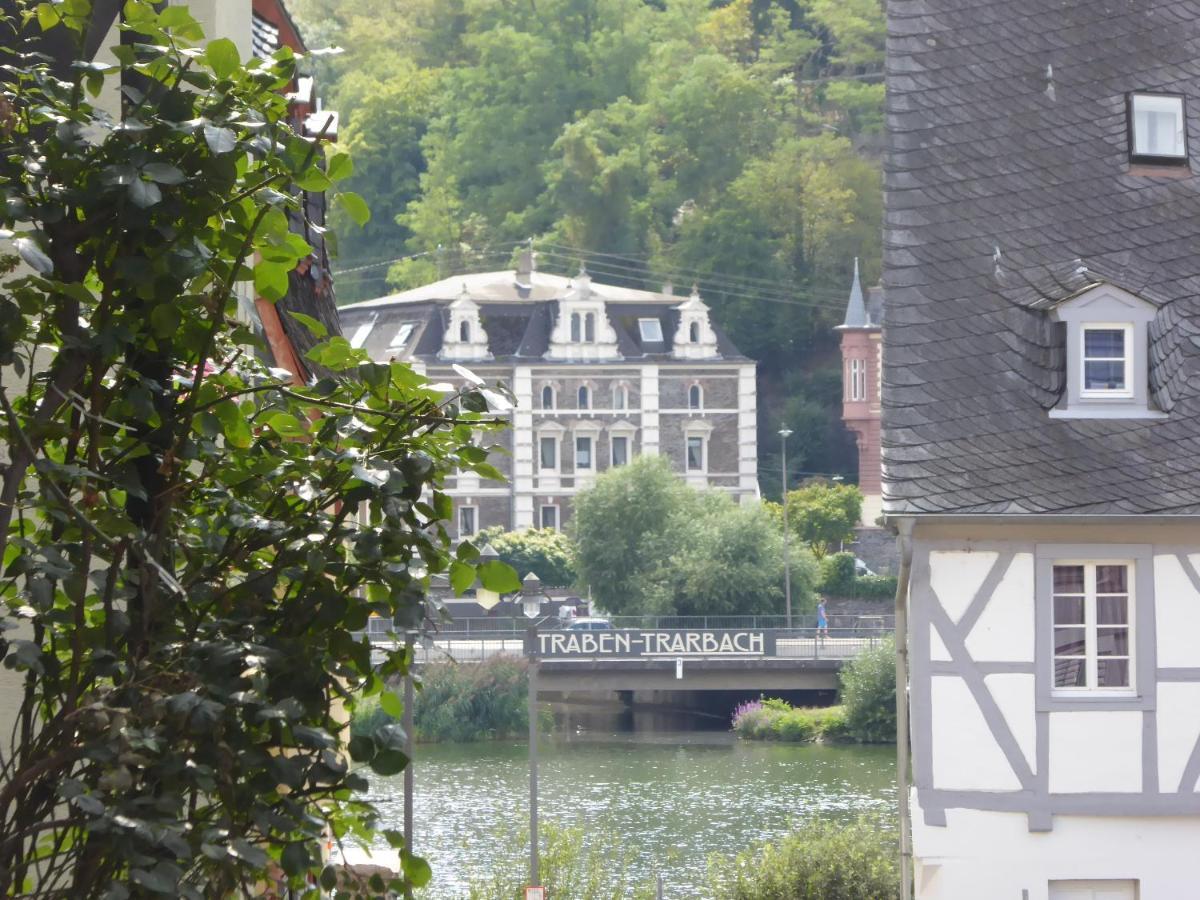Neu Mont Royal Suiten 2 Bis 4 Personen Traben-Trarbach Luaran gambar